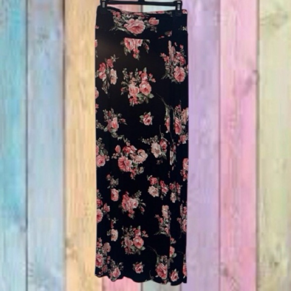 Joe Benbasset Black Floral Ruched Waist Flowy Maxi Skirt
